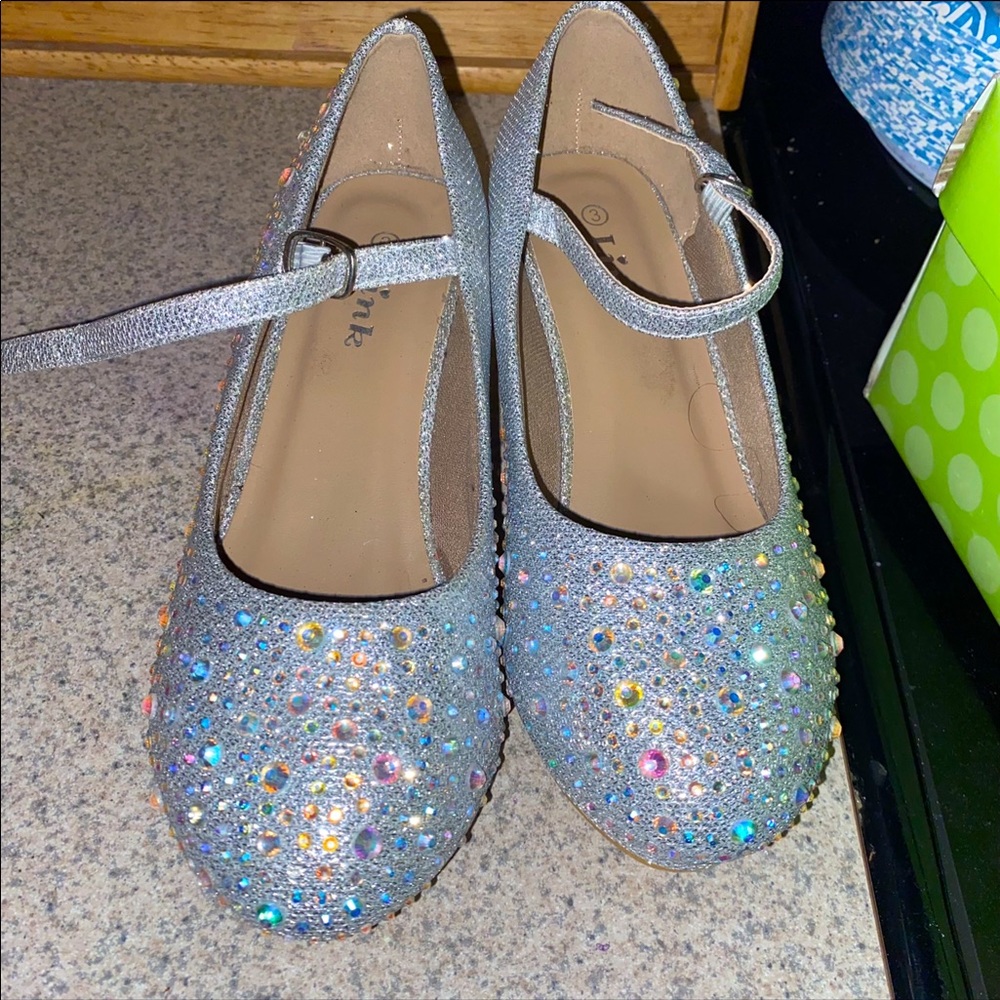 Girls silver rhinestone dress shoes (don’t have to use for a pageant)